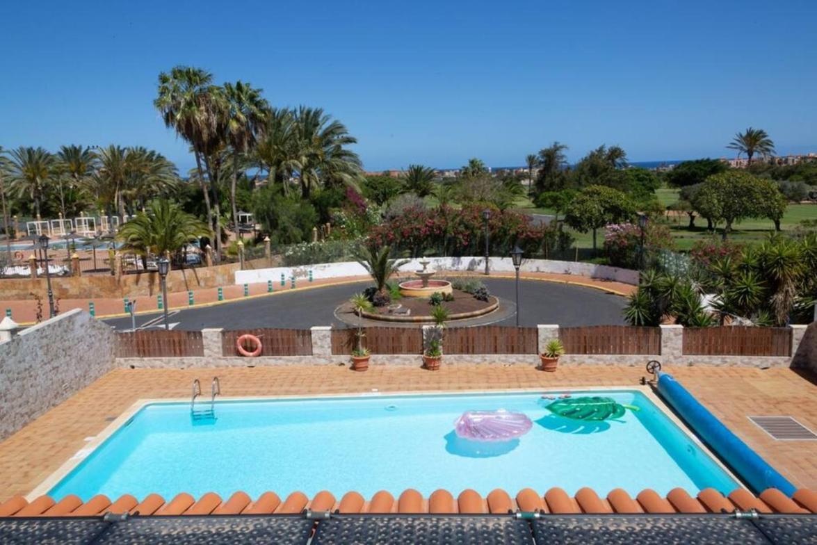 Villa Vergel With Huge Private Pool, Jacuzzi, Sauna & Bbq By Amazzzing Travel *