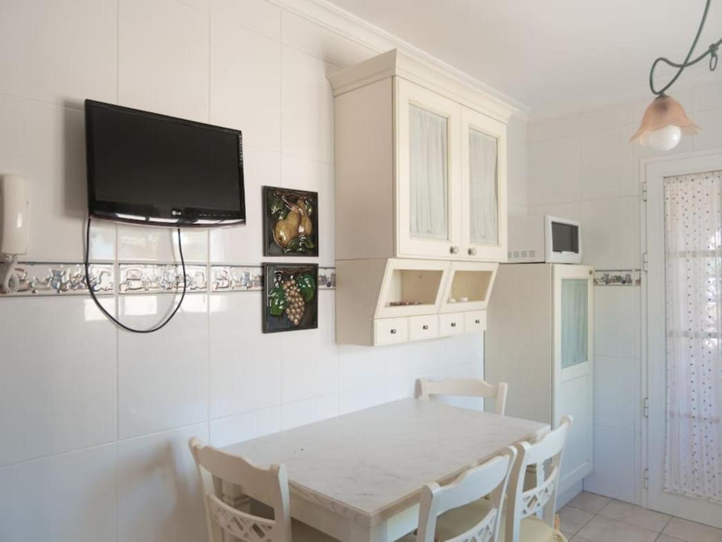 Villa Vergel With Huge Private Pool, Jacuzzi, Sauna & Bbq By Amazzzing Travel Caleta De Fuste
