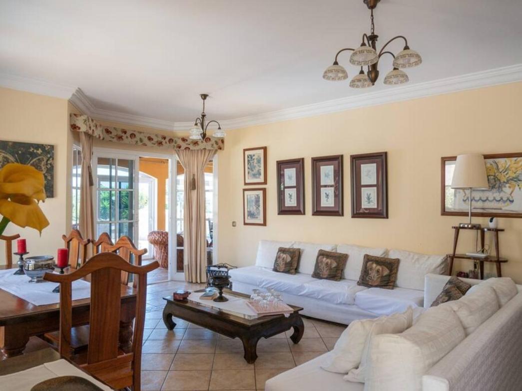 Vergel With Jacuzzi, Large Private Pool, Sauna&bbq By Amazzzing Travel Villa *