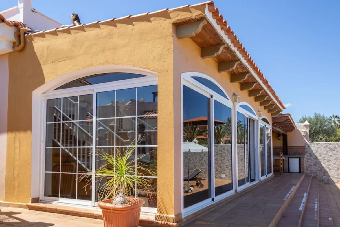 Villa Vergel With Huge Private Pool, Jacuzzi, Sauna & Bbq By Amazzzing Travel Caleta De Fuste
